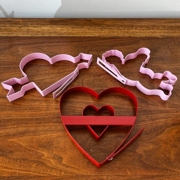 Williams-Sonoma Valentine Pancake Molds Set of 3 | Hearts Cupid Valentine's Day - Picture 3 of 7